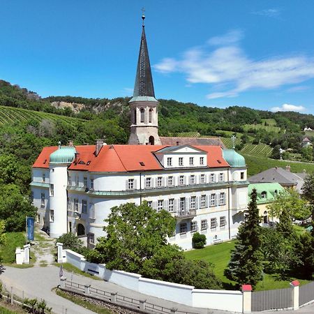 Schloss Гумпольдскирхен Экстерьер фото